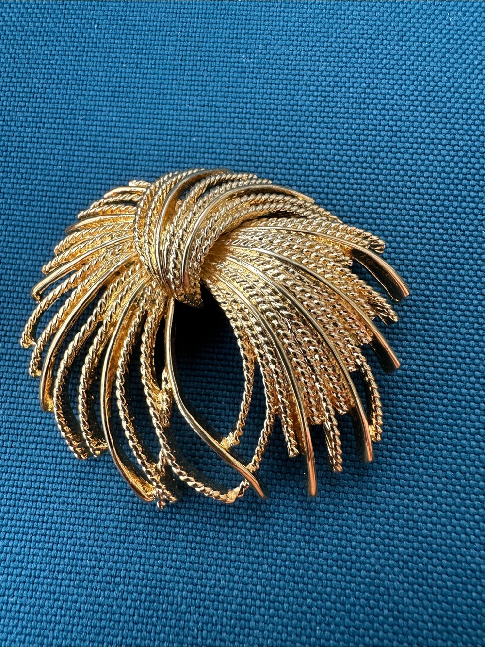 Vintage Monet Brooch Mirador Bow Gold Tone Signed